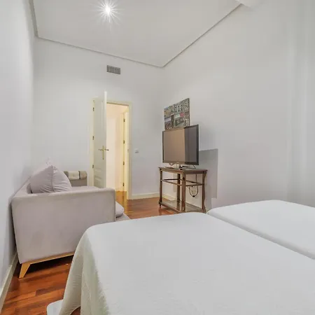 Apto Gran Capitan Center Ii - Parking Incluido