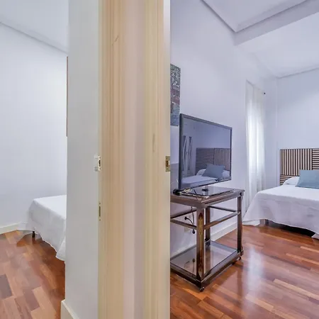 Appartement Apto Gran Capitan Center Ii - Parking Incluido